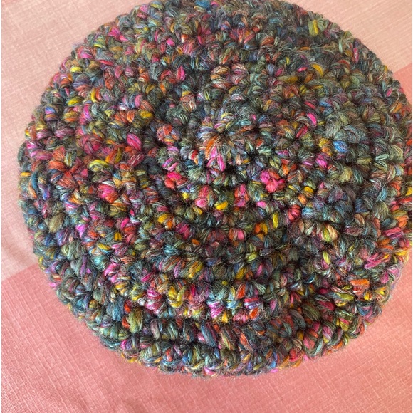 Handmade basket - Picture 3 of 3